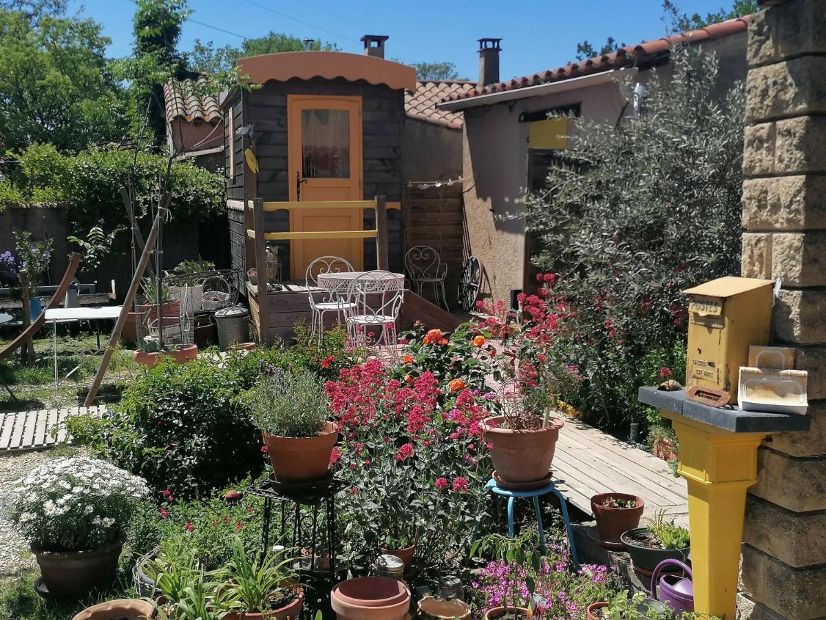 La Fee Viviane Et Michel L'Enchanteur Robion en Luberon エクステリア 写真