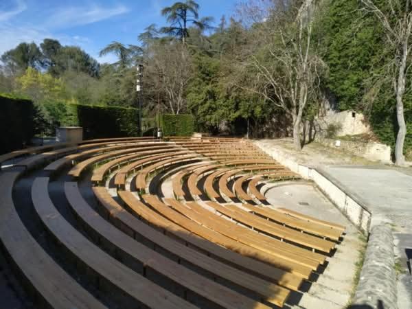 La Fee Viviane Et Michel L'Enchanteur Robion en Luberon エクステリア 写真